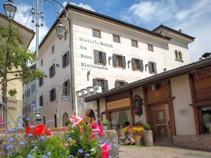 Historic Hotel Ristorante La Stua