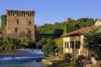 Le Finestre Su Borghetto Hotels in Valeggio sul Mincio