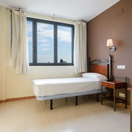 Hospedium Hotel Don Fidel Отели рядом с достопримечательностью «Торговый центр Puerto Venecia»