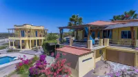 Casa Flores Casitas