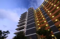 Monaco Apartments Caloundra