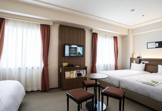 5. 호텔 뉴 한큐 ..