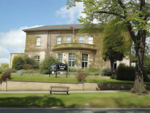 Elmbank Hotel - Part of the Cairn Collection