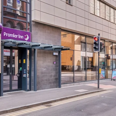 Premier Inn Glasgow City Centre (St. Enoch Square)