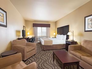 La Quinta Inn & Suites by Wyndham Henderson-Northeast Denver