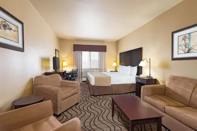 La Quinta Inn & Suites by Wyndham Henderson-Northeast Denver Hotels in Сортон