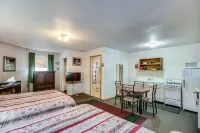 The Cabins at Cloudcroft Hotels near Aquatic Dwellings Waterfall