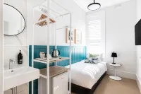 The Baxley Bondi Hotels near The Little Space
