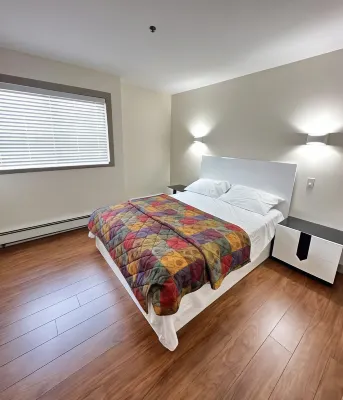 Clydesdale Inn Hotels in White Rock