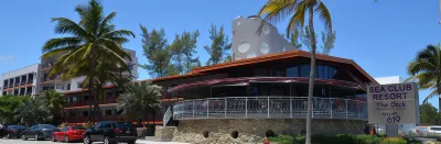 Sea Club Ocean Resort Hotels near Bonnet House Museum and Gardens