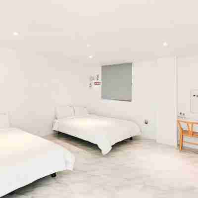 The Wave Pension Rooms