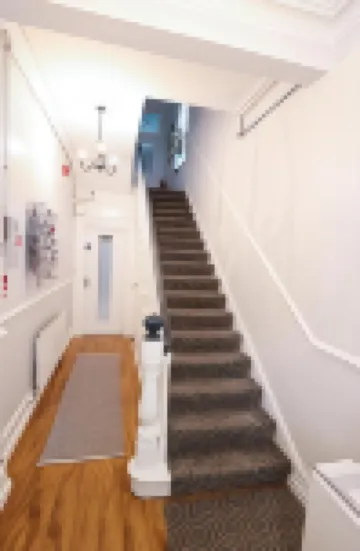 Mandalay Hotel di Portrush