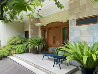 Aldeoz Ndalem Marwatan Surakarta Hotels in Laweyan