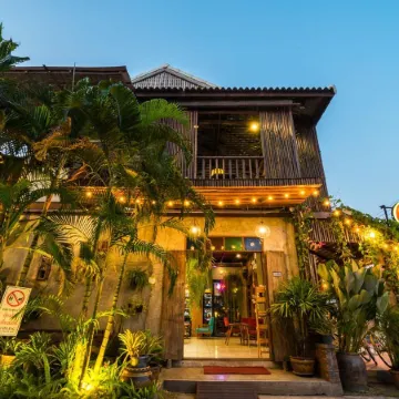 Huen Chang Puek Hotel