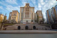 Central Dayflat Apartments Hotels near National Art Museum of Ukraine