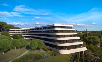 Lone Hotel by Maistra Collection