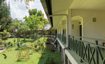 Urbanview Hotel Griya Astoeti 2 Cisarua Puncak by RedDoorz