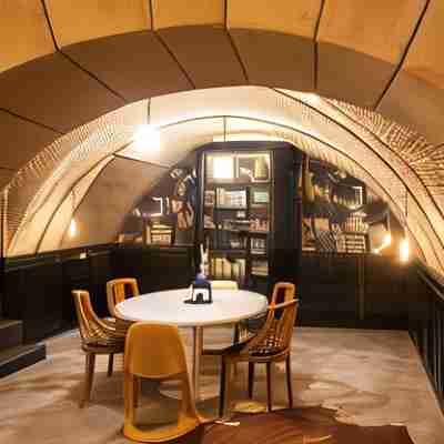 Laurence du Tilly Dining/Meeting Rooms