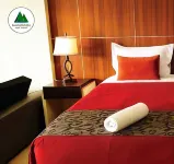 Santa Monica Hotel and Convention Hotel di Caringin