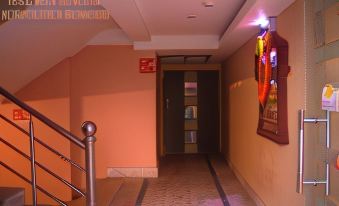 Golden Heaven Hotel - Housity