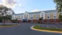 Candlewood Suites Colonial Heights-FT Lee فنادق في Bermuda