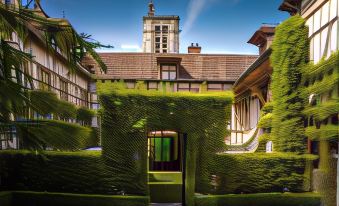 La Maison de Rhodes  le Champ des Oiseaux