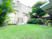 Homey Guesthouse Near SBY Zoo Syariah Hotels in Wonokromo