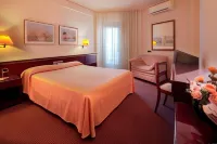 Hotel Rey Sancho Ramírez Somontano SL Hotels in Monzón