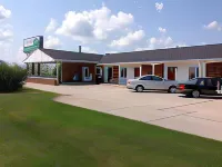 Crest Country Inn Отели в г. Хомстед
