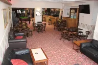 Middlegate Hotel