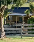 Hazelcreek Cottages - Villas