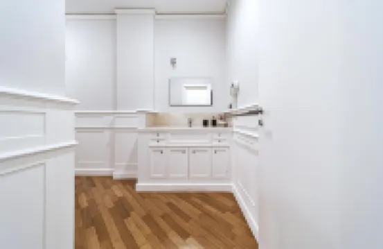 Dante 138 Class Rooms & Apartments