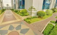 Posh Beds with City View and Pools Các khách sạn ở Mandaluyong