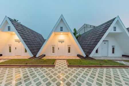 RedDoorz Syariah Plus Near Sukabumi Station Отели в г. Citamiang