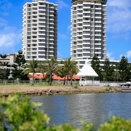 Ramada Hotel & Suites by Wyndham Noumea