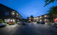 Placid Bay Hotel - parking