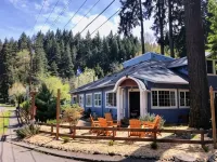 Westfir Lodge & Mountain Market Hotels near McCredie Hot Springs