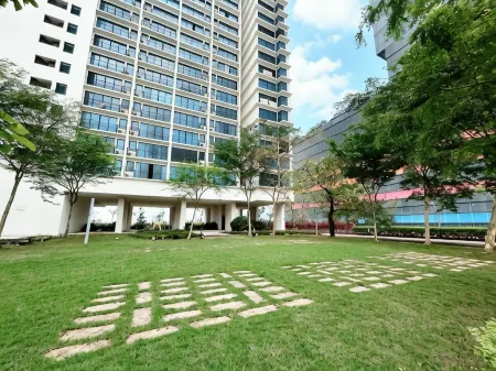Trefoil by Manhattan Group