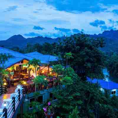 สตาร์ ฮิลล์ ริเวอร์แคว รีสอร์ท กาญจนบุรี Hotel Exterior
