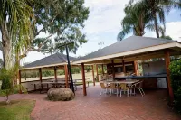 Sportsmans Motor Inn - breakfast