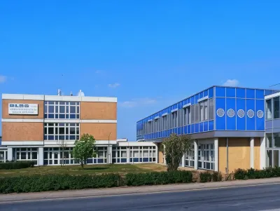 Dlrg Tagungszentrum Delphin Hotels near Crater Source Bad Nenndorf