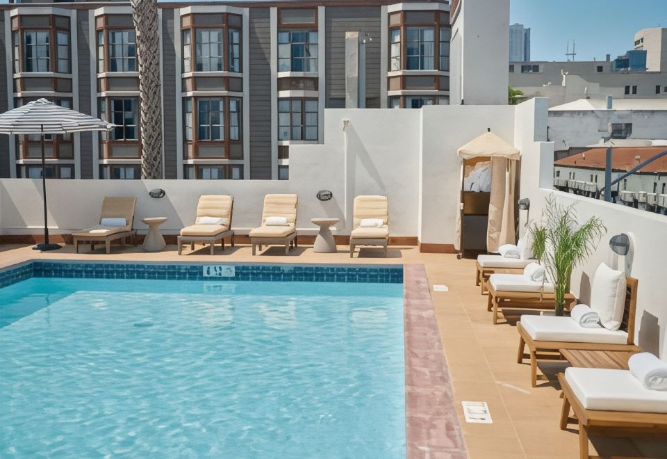 Hotel Fiona 로비 및 복고풍 인테리어