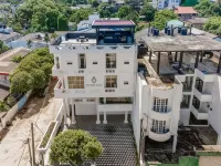 Beverly Hills Hotel Hotels in Moratuwa