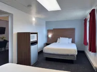 Golden North Inn