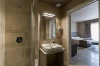 Charme Simon Bolivar