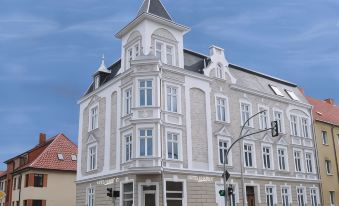 Hotel Schweriner Hof - Housity