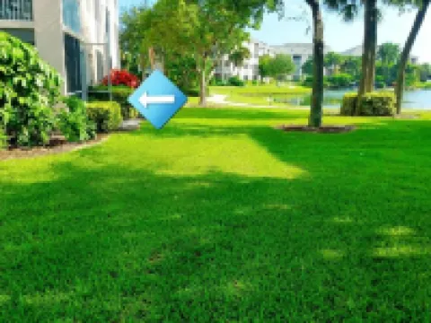 POSHPADZ-Bella Lago-Ground Floor, Walk to Jupiter Beach, Patio with Lake Views Hotels in Jupiter