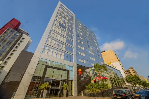 Sol de Oro Hotel & Suites