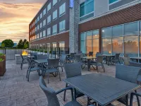 Holiday Inn Express & Suites GRAND RAPIDS AIRPORT - SOUTH by IHG Hotels in Cascade Township