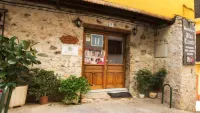Hostal Alba Taruta فنادق في Guadalupe